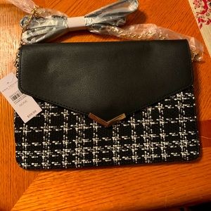 Ann Taylor houndstooth plaid envelope cross body ▪️